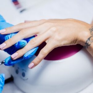 Técnica en Esmaltado Semipermanente y Nail Art